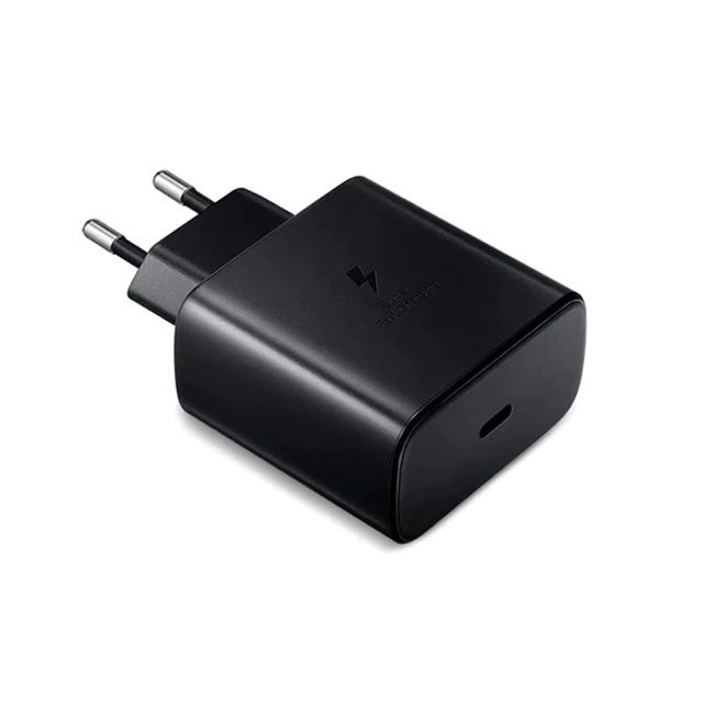 AC power supply with USB-C (USB3.1) PD 3.0 45W plug, black
SUPER FAST CHARGE
PDO: 5V 3.0A / 9V 3.0A /
15V 3.0A / 20V 2.25A
PPS: 3.3-11.0V 4.05A / 3.3-16.0V 2.8A / 3.3-21.0V 2.1A
Packaging: blister 1 pc.