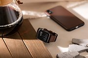NOMAD Modern Band - skórzany pasek do Apple Watch 46mm/49mm  skóra Horween (rustic brown  black hardware)