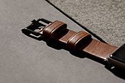 NOMAD Modern Band - skórzany pasek do Apple Watch 46mm/49mm  skóra Horween (rustic brown  black hardware)
